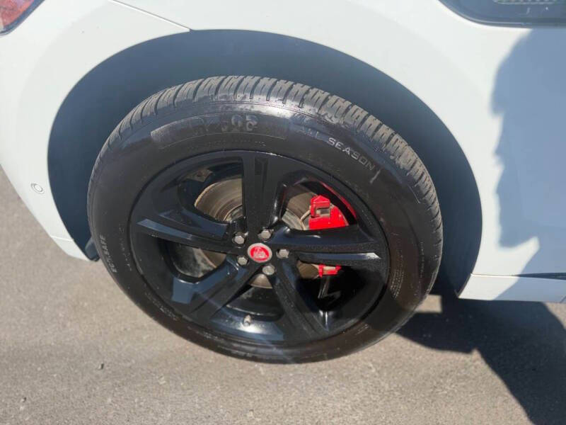 2018 Jaguar F-PACE S