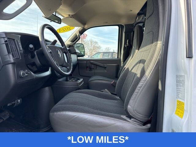 2024 Chevrolet Express 2500