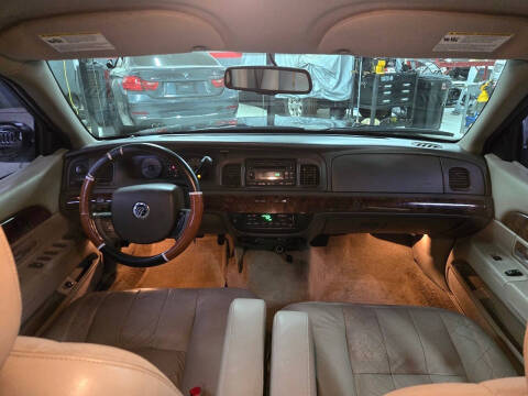 2009 Mercury Grand Marquis LS