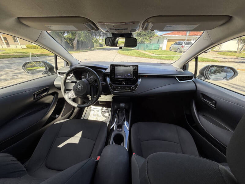 2022 Toyota Corolla LE