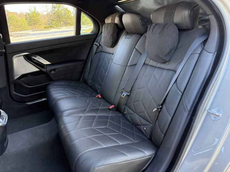 2024 BMW i7 eDrive50