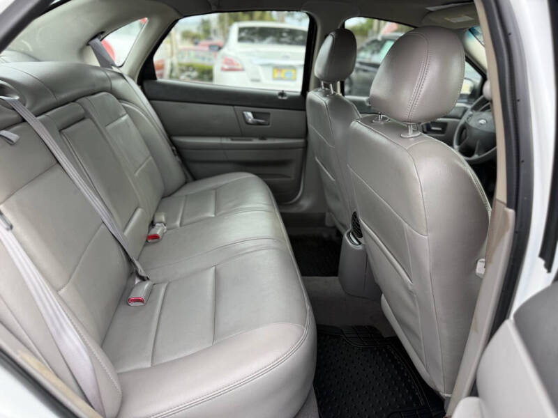 2003 Ford Taurus SES