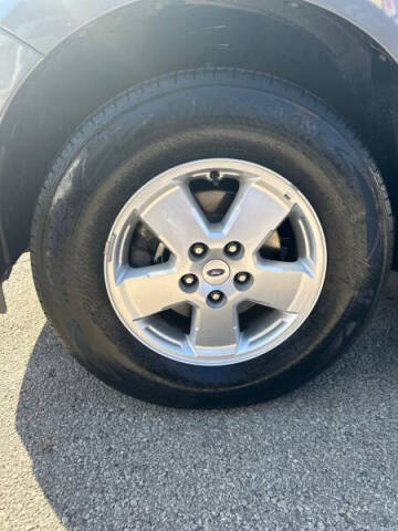 2011 Ford Escape XLS