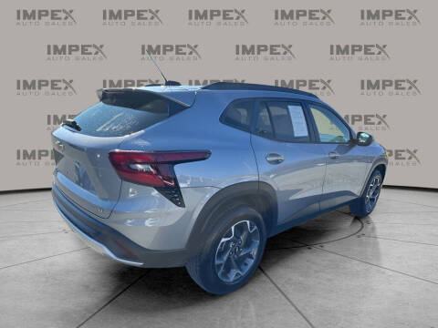 2025 Chevrolet Trax LT