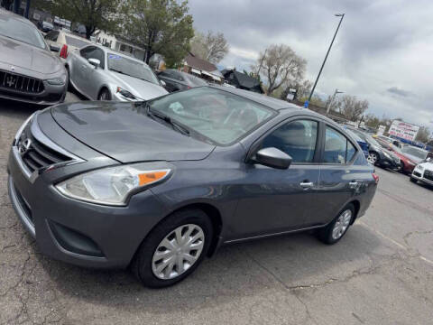 2016 Nissan Versa 1.6 SV
