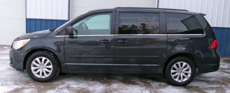 2012 Volkswagen Routan SE