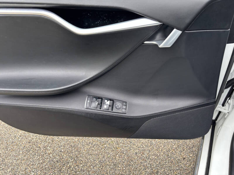 2016 Tesla Model S 70