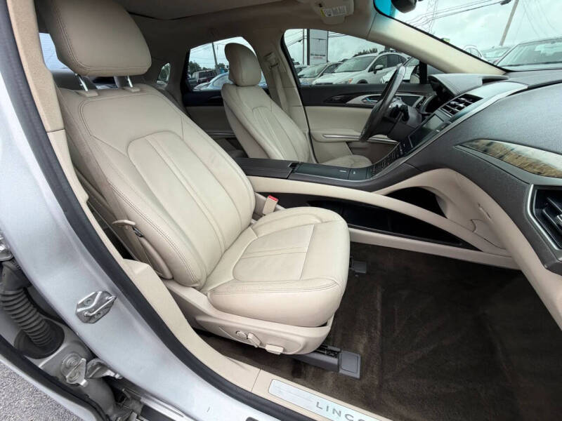 2016 Lincoln MKZ