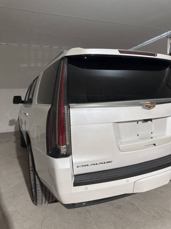 2018 Cadillac Escalade Platinum