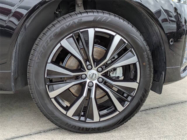 2024 Volvo XC60 B5 Plus Dark Theme