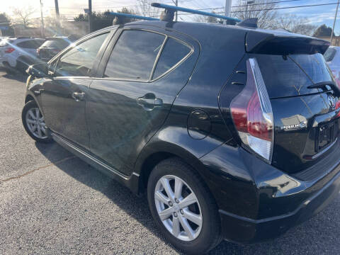 2017 Toyota Prius c Four