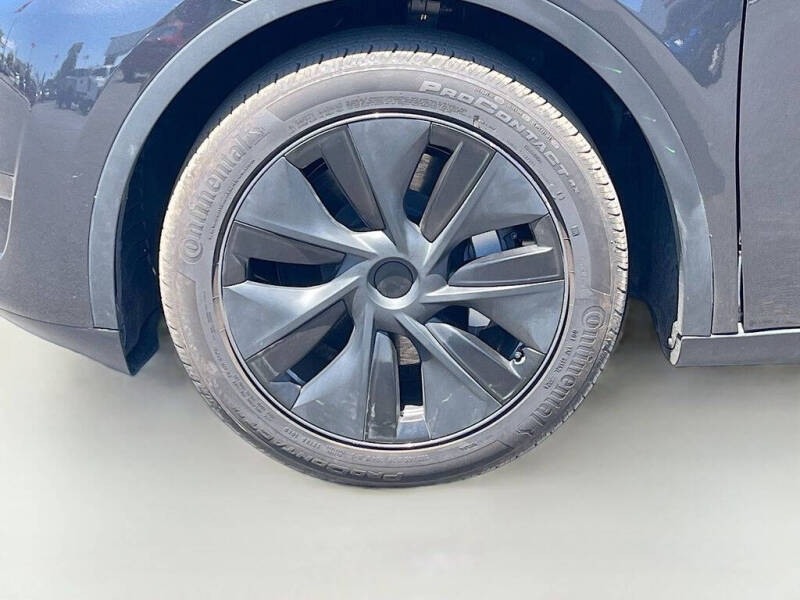 2024 Tesla Model Y Long Range