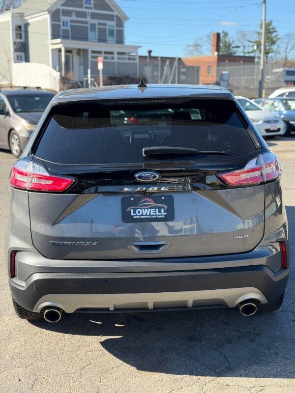2023 Ford Edge Titanium