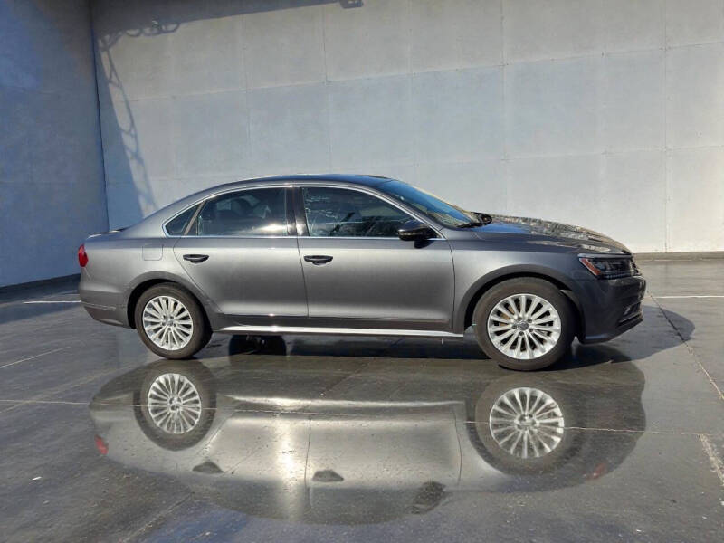2016 Volkswagen Passat 1.8T SE