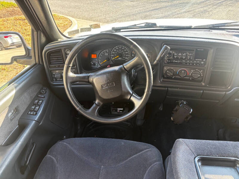 2001 GMC Sierra SLE photo 37