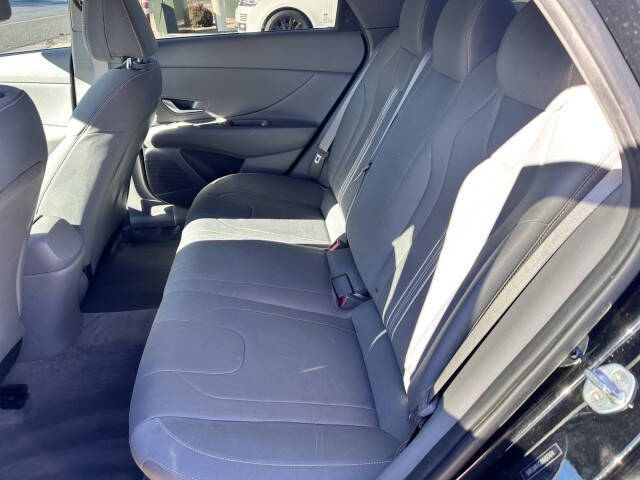 2022 Hyundai Elantra