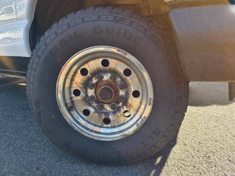 2005 Ford E-Series E-250