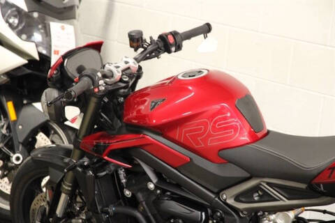 2024 Triumph STREET TRI