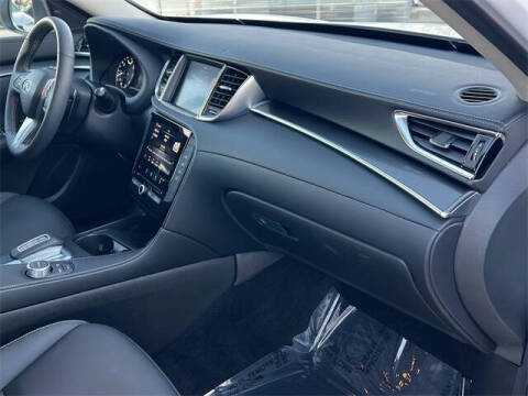 2025 Infiniti QX50 Pure