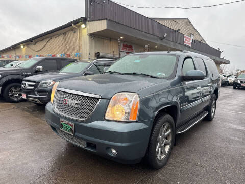 2008 GMC Yukon XL for sale at Six Brothers Mega Lot in Youngstown OH