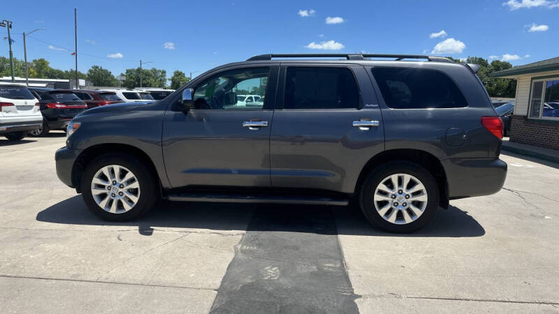 Used 2011 Toyota Sequoia Platinum with VIN 5TDDW5G11BS050482 for sale in Mcpherson, KS