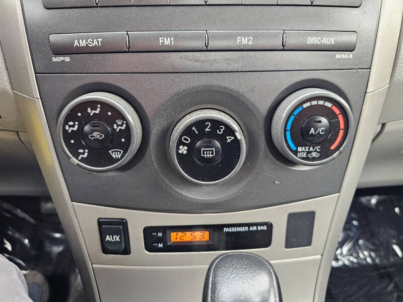 2011 Toyota Corolla LE