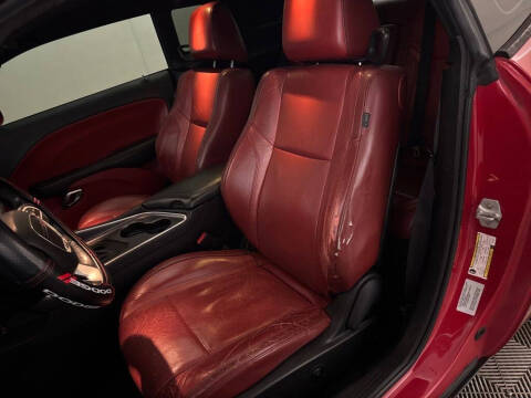 2015 Dodge Challenger SXT Plus