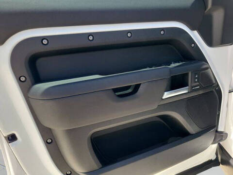 2025 Land Rover Defender 110 P300 S