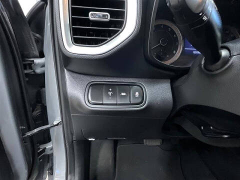 2020 Hyundai Venue SEL