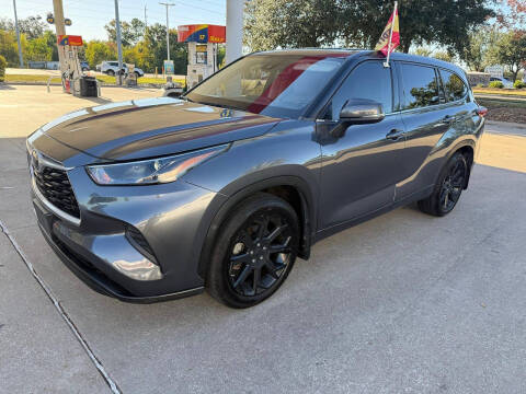 2022 Toyota Highlander L