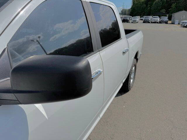 2017 RAM 1500 SLT
