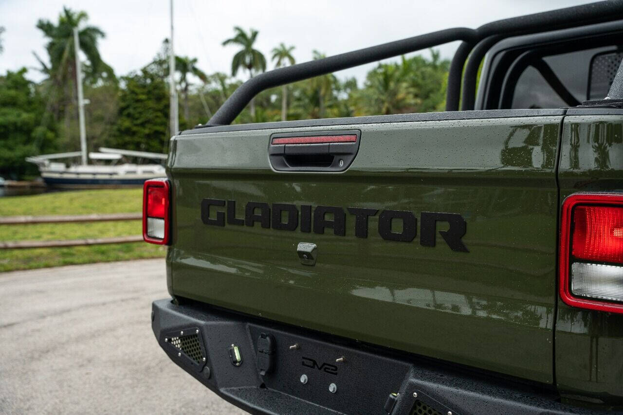 2021 JEEP Gladiator Pickup - $55,999