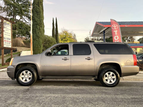 2011 GMC Yukon XL SLE