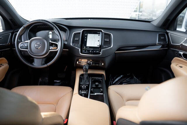 2019 Volvo XC90 T6 Momentum