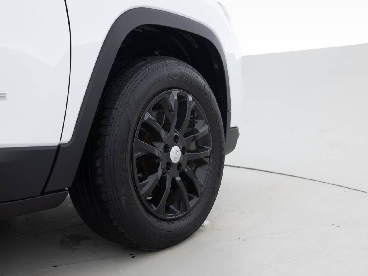 Used Car 2020 Jeep Cherokee  Latitude 4x4 4dr Suv For Sale Under $20,000 In Coal City, Illinois