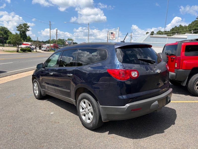 2011 Chevrolet Traverse LS