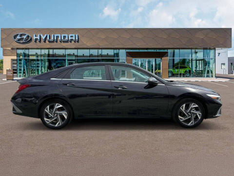 2025 Hyundai Elantra Hybrid Limited