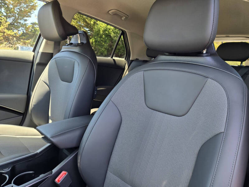 2025 Kia Niro EX