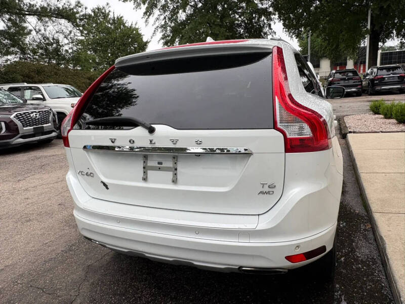 2016 Volvo XC60 T6 Drive-E