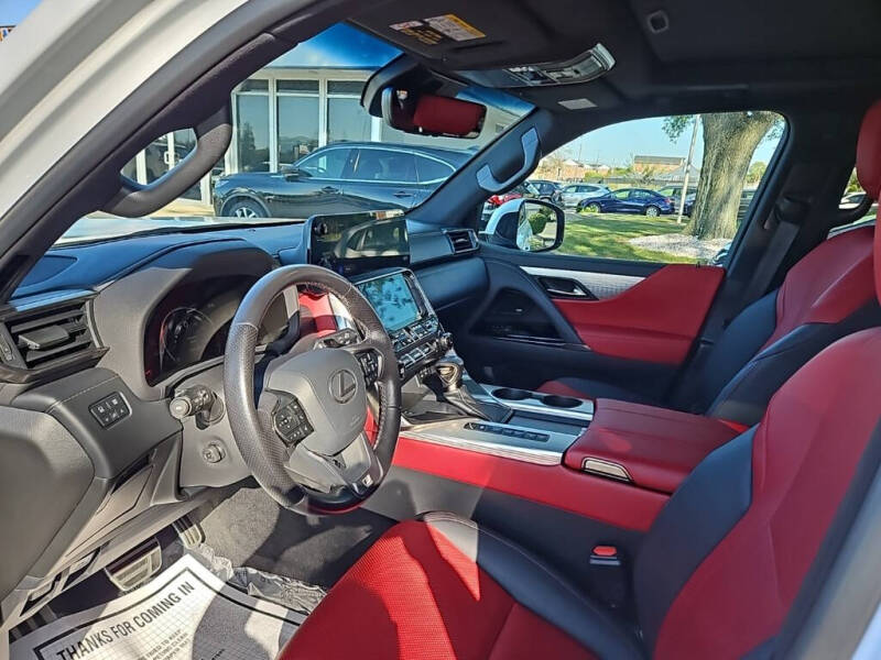 2022 Lexus LX 600 F SPORT Handling