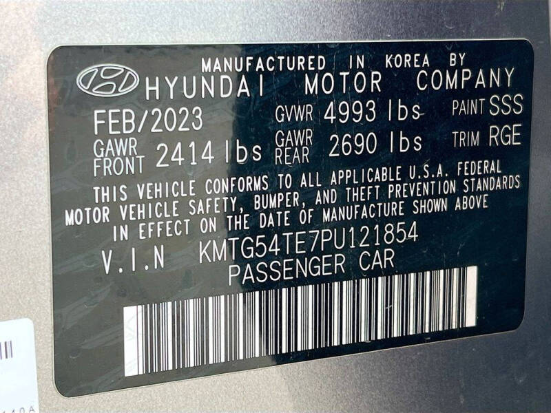 2023 Genesis G70