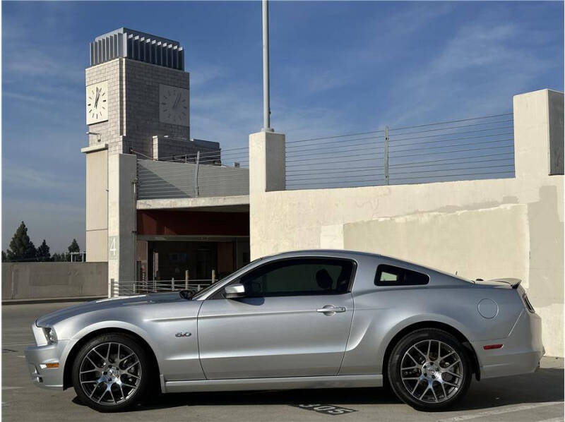 2014 Ford Mustang GT photo 9