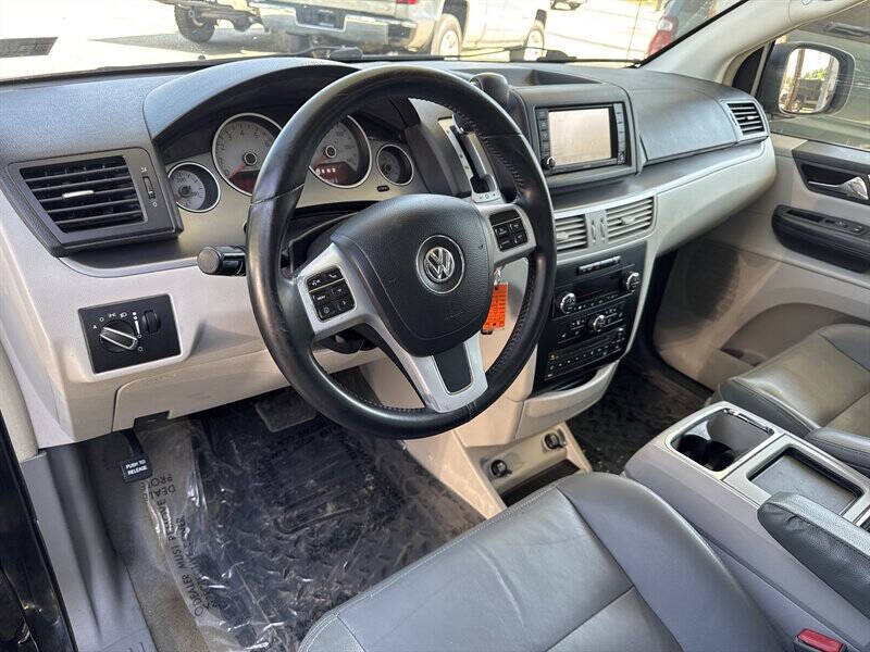 2012 Volkswagen Routan