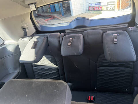 2022 Nissan Pathfinder SV