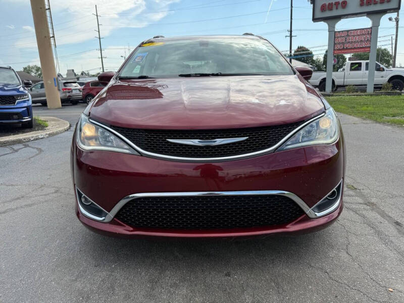 2017 Chrysler Pacifica Touring-L