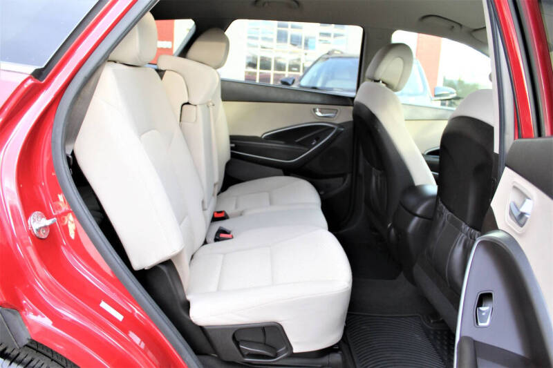 2018 Hyundai Santa Fe SE