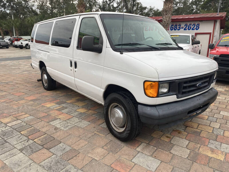 2006 Ford Econoline Wagon XL photo 5