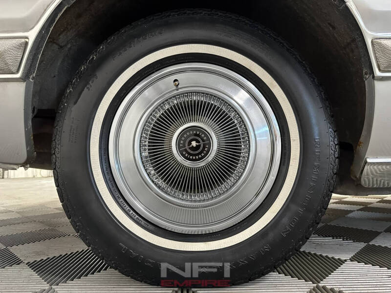 1975 Ford Thunderbird