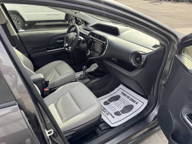 2018 Toyota Prius c Four