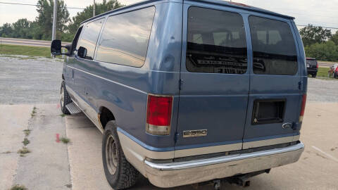 2006 Ford E-Series E-350 SD XLT